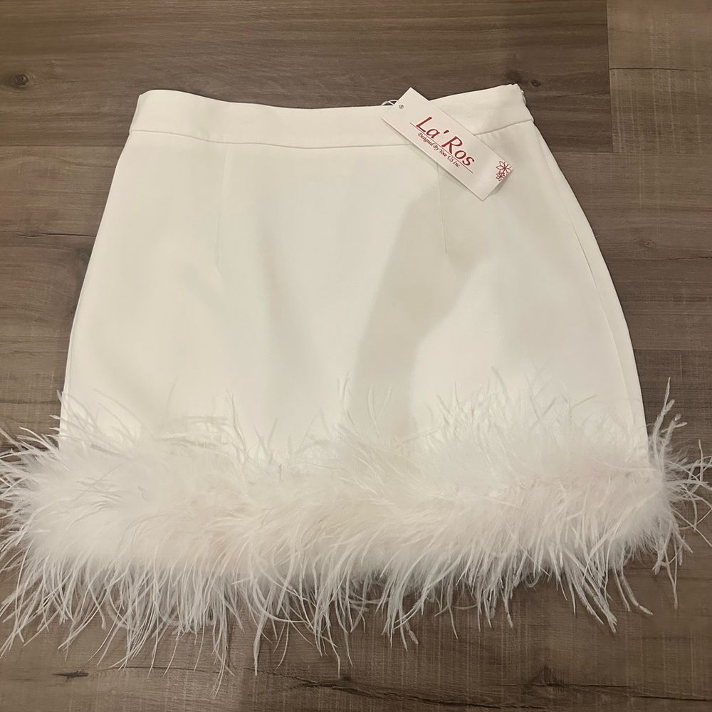 La’ Ros medium feather skirt